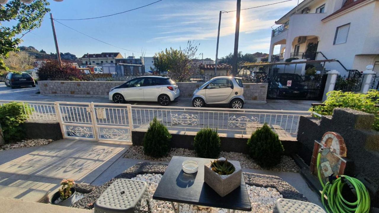 Panos' Studio Myrina Exterior foto